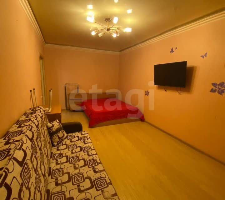 Сдаётся 1-комнатная квартира, 42 м²