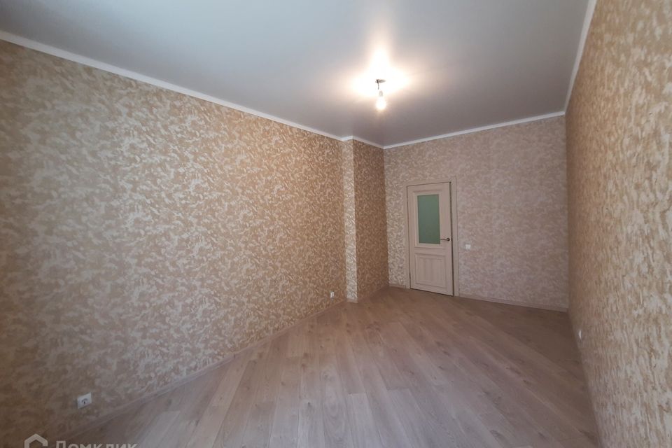 Продаётся 1-комнатная квартира, 42 м²