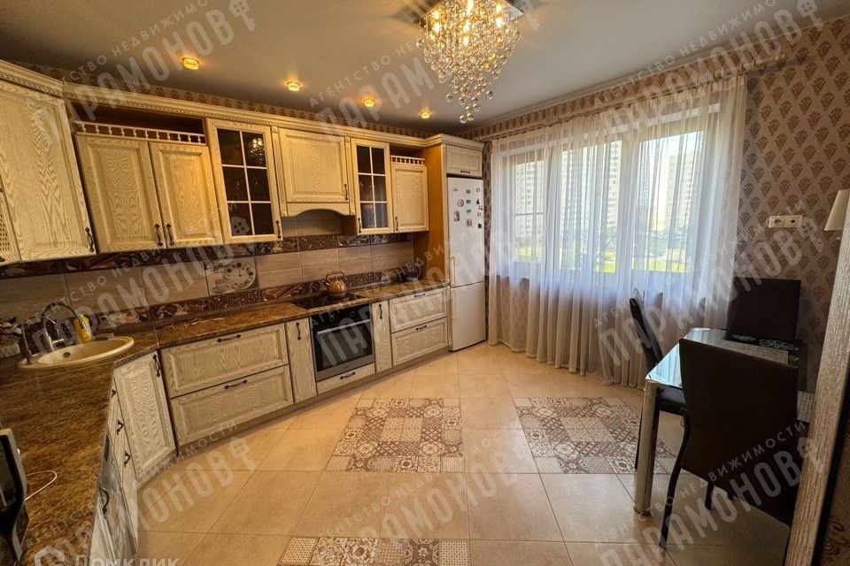 Продаётся 2-комнатная квартира, 87.8 м²