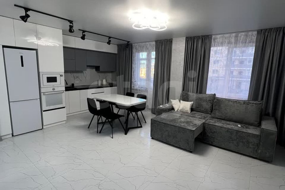 Продаётся 2-комнатная квартира, 81 м²