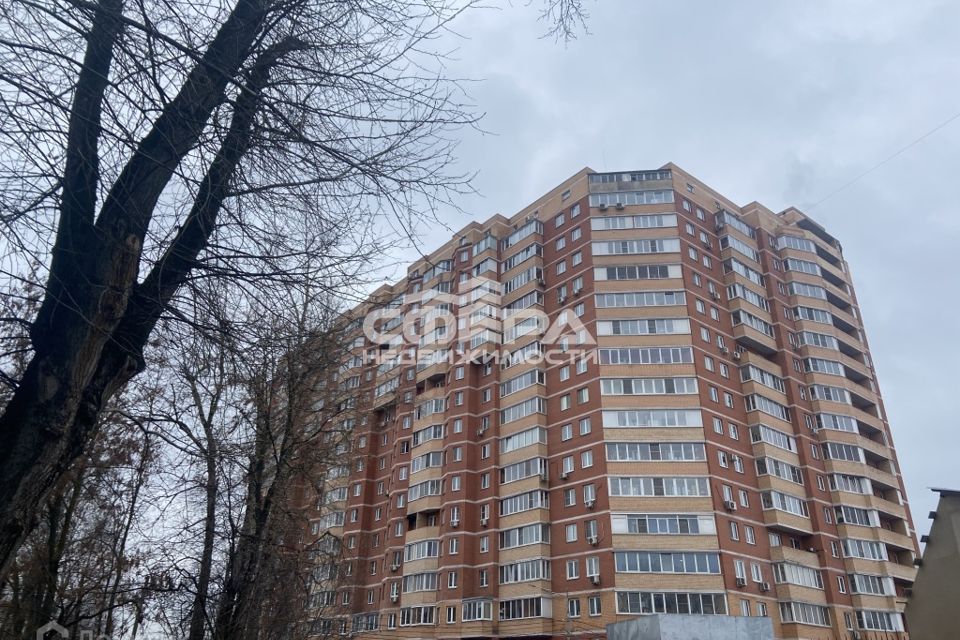 Продаётся 1-комнатная квартира, 41.8 м²