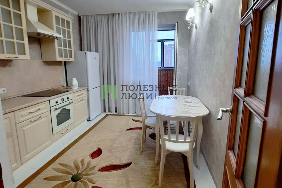 Продаётся 3-комнатная квартира, 92 м²