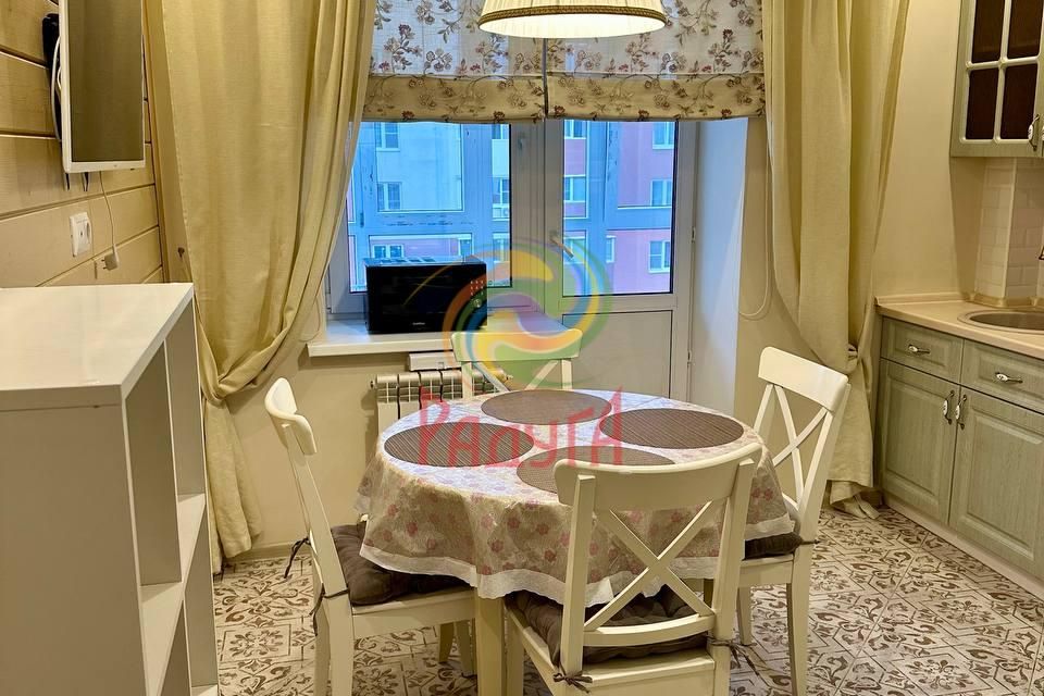 Сдаётся 2-комнатная квартира, 56 м²