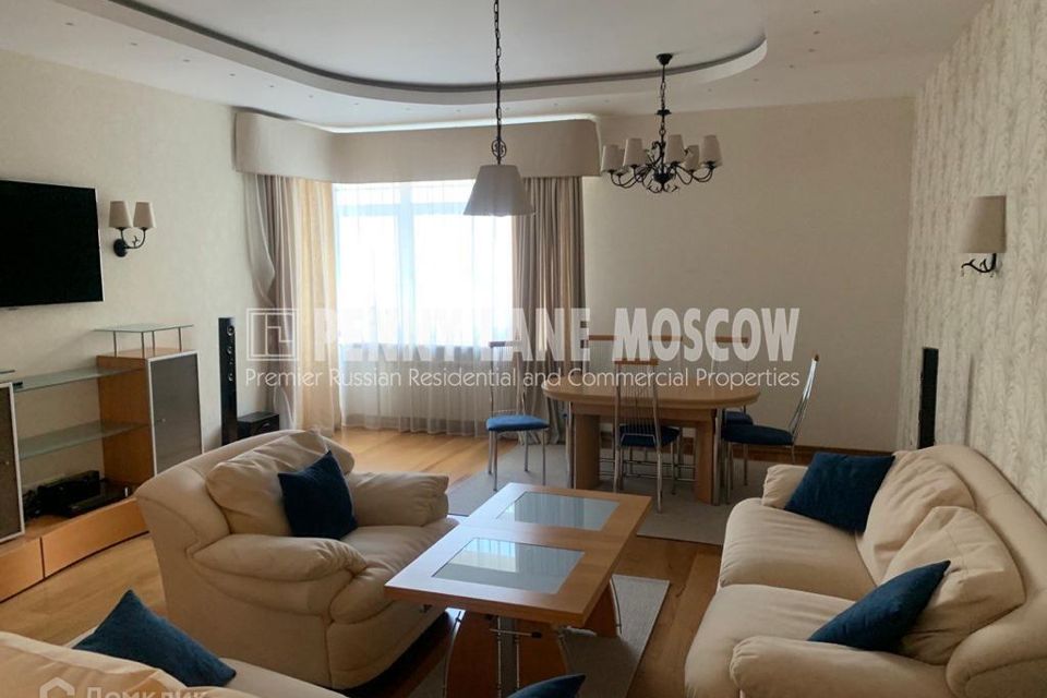 Сдаётся 4-комнатная квартира, 150 м²
