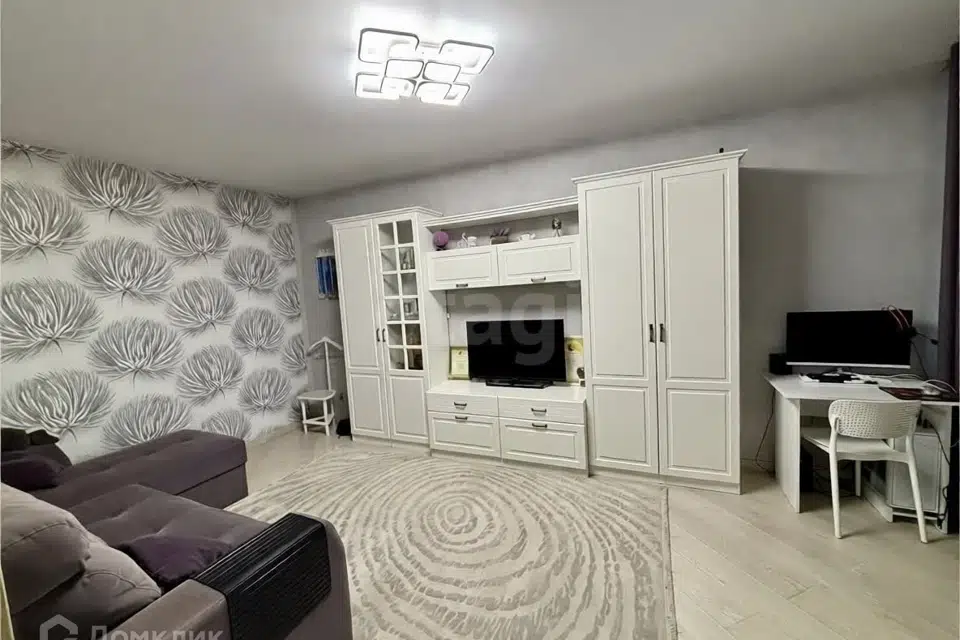 Продаётся 3-комнатная квартира, 77.2 м²