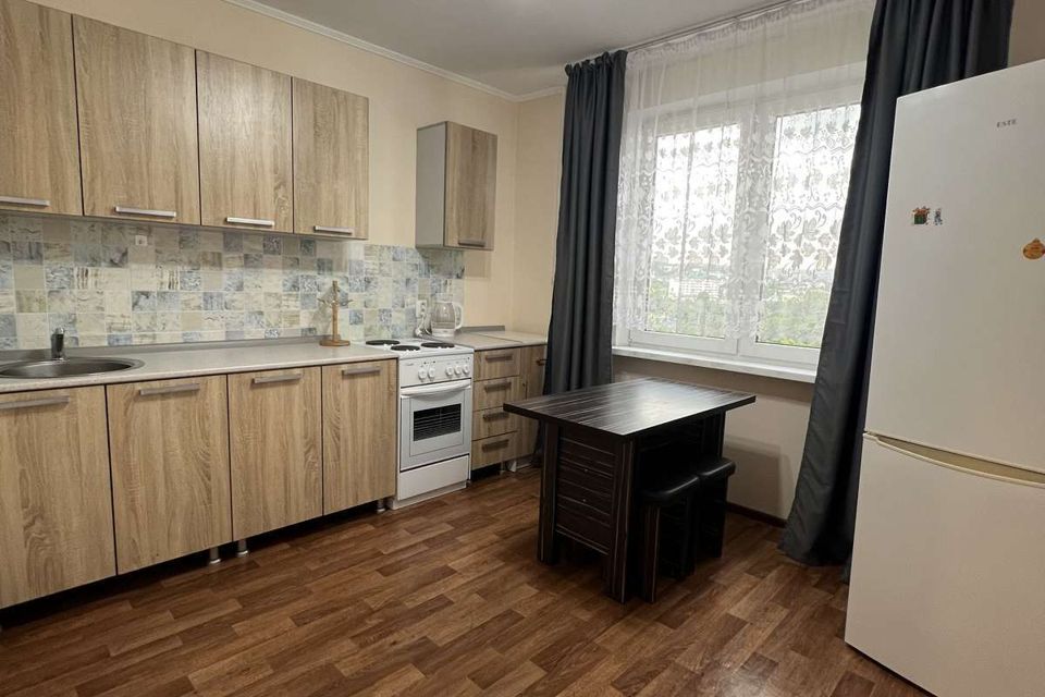 Сдаётся 1-комнатная квартира, 38 м²