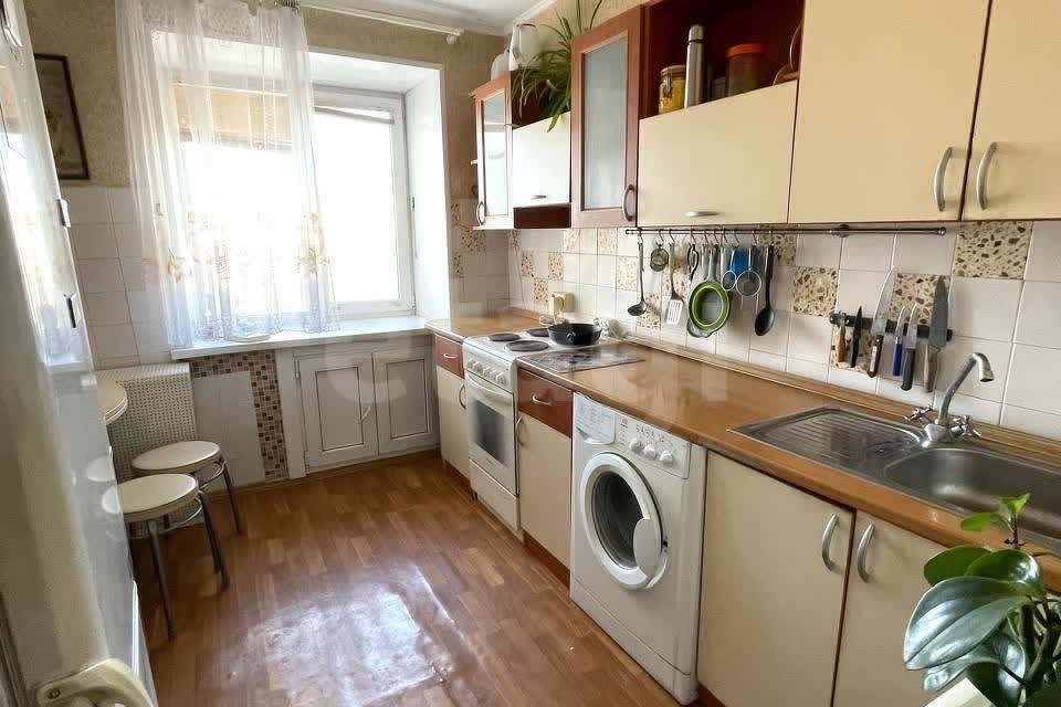 Продаётся 3-комнатная квартира, 59.8 м²