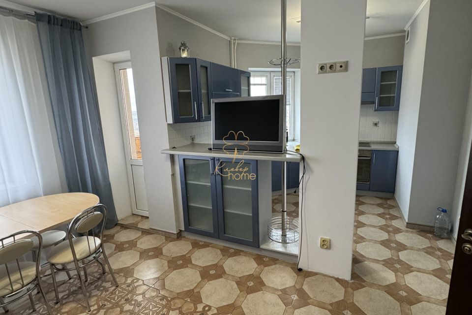 Продаётся 4-комнатная квартира, 92 м²
