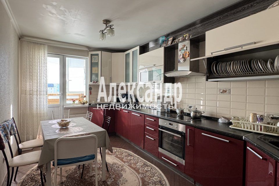 Продаётся 4-комнатная квартира, 112.8 м²