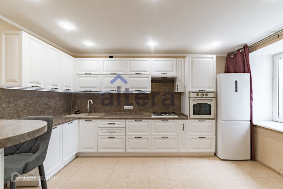 Продаётся 4-комнатная квартира, 82.1 м²