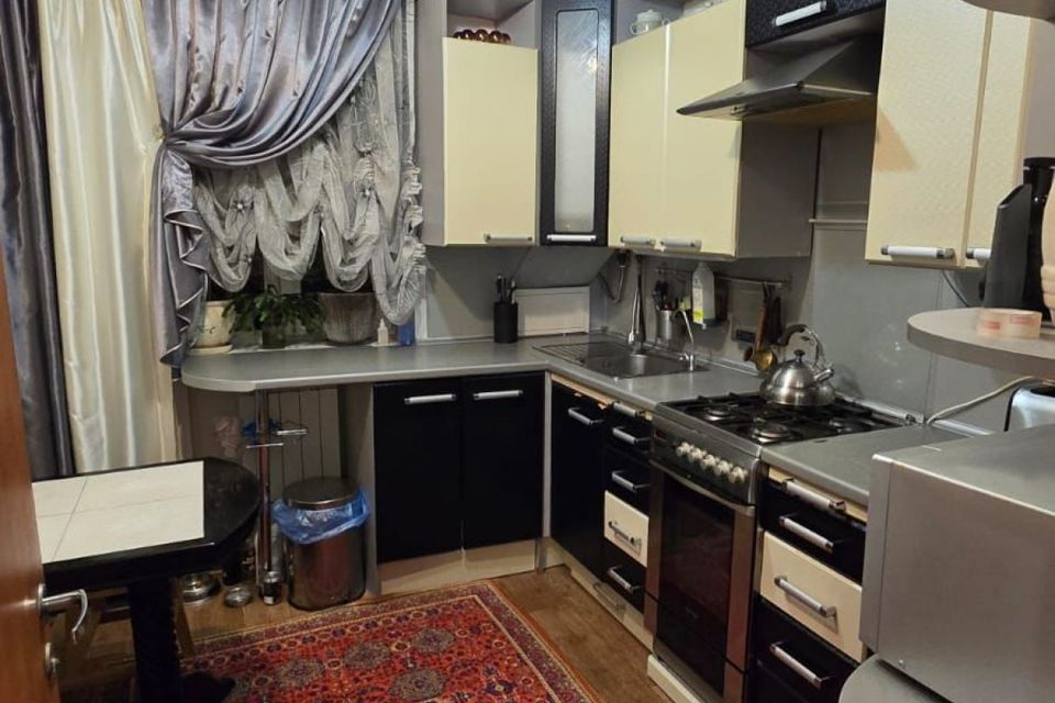 Продаётся 3-комнатная квартира, 60.9 м²