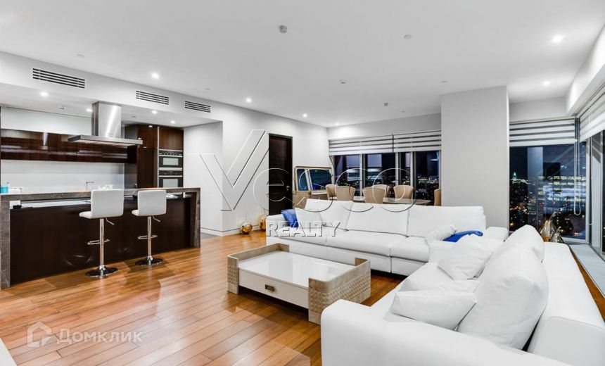 Продаётся 3-комнатная квартира, 170 м²