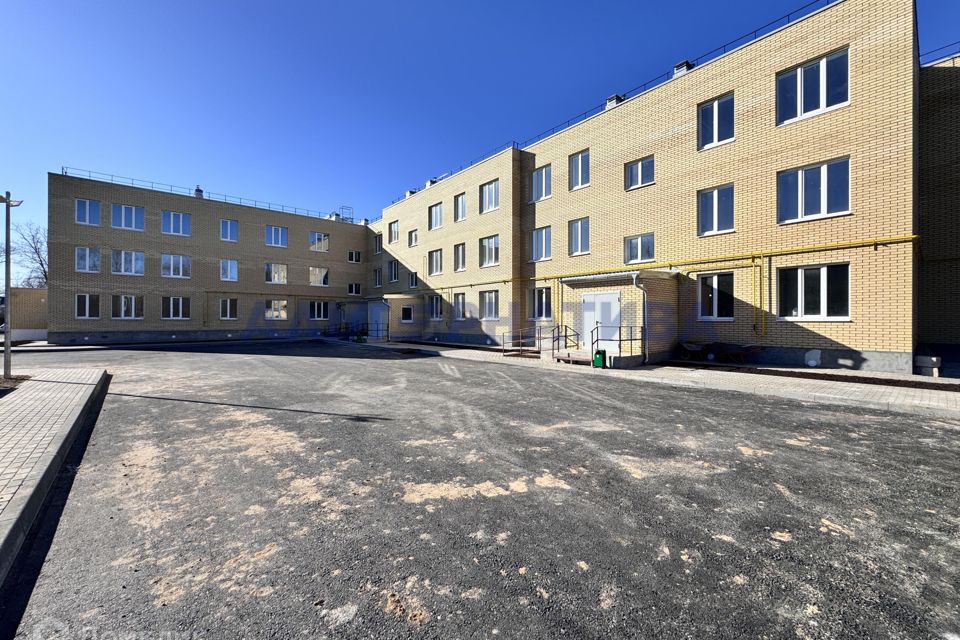 Продаётся 3-комнатная квартира, 61.4 м²