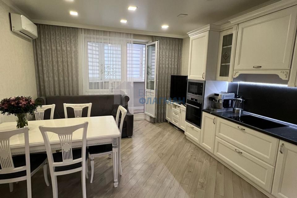 Продаётся 3-комнатная квартира, 79.2 м²