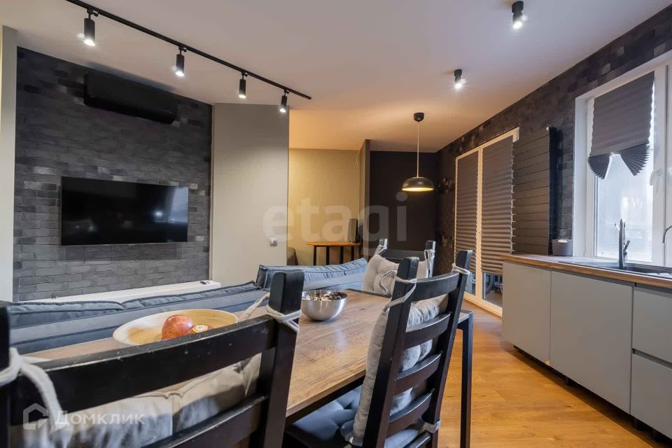 Продаётся 2-комнатная квартира, 67 м²
