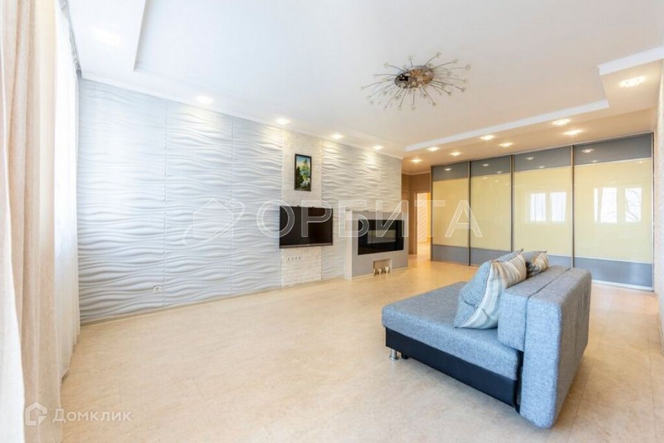 Продаётся 2-комнатная квартира, 92.4 м²