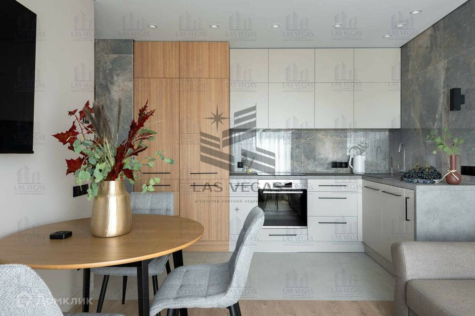 Сдаётся 2-комнатная квартира, 65 м²