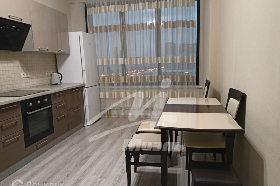 Сдаётся 2-комнатная квартира, 59.8 м²