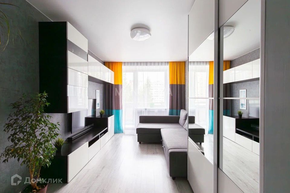 Продаётся 5-комнатная квартира, 108.7 м²