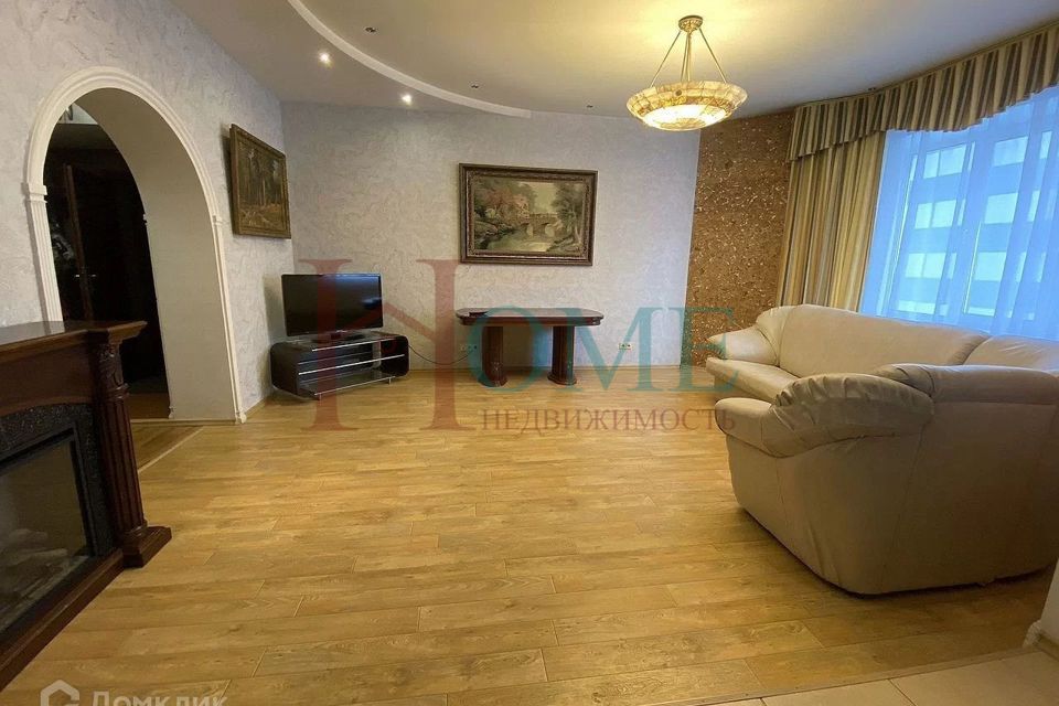 Сдаётся 3-комнатная квартира, 97.6 м²