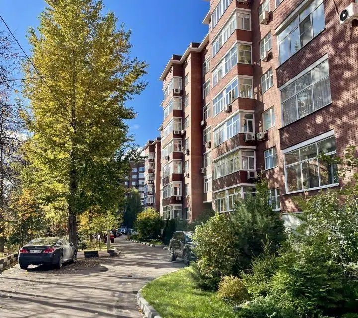 Продаётся 1-комнатная квартира, 55 м²