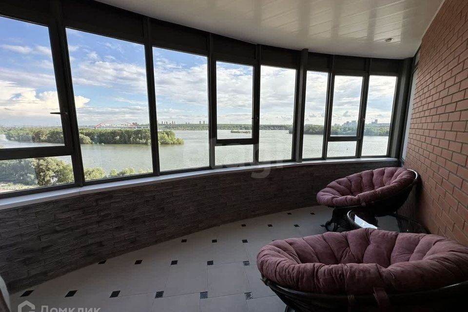 Продаётся 2-комнатная квартира, 69.2 м²