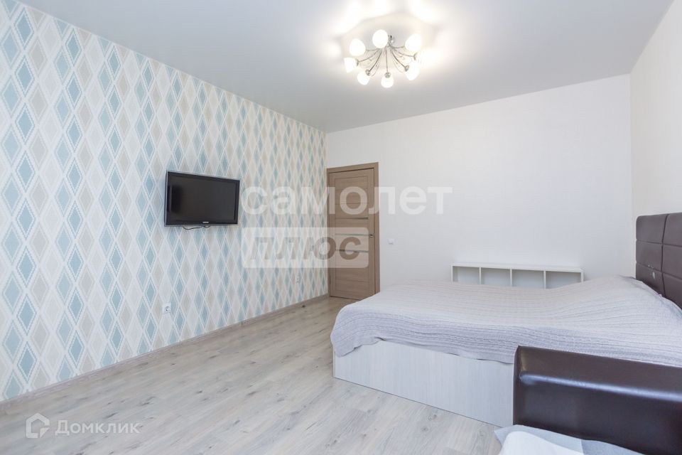 Продаётся 1-комнатная квартира, 37.8 м²