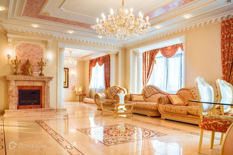 Сдаётся 3-комнатная квартира, 155 м²