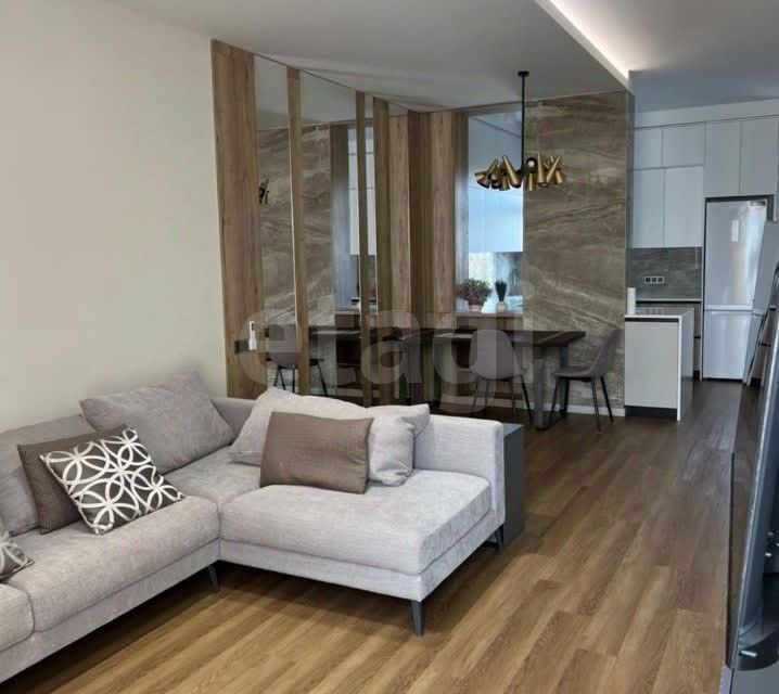 Сдаётся 2-комнатная квартира, 73 м²