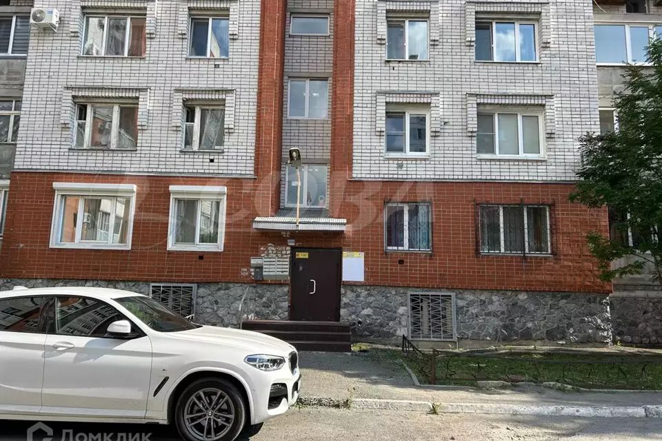 Продаётся 4-комнатная квартира, 97.8 м²