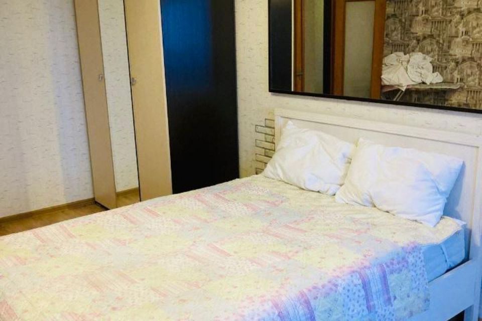Продаётся 1-комнатная квартира, 42.1 м²