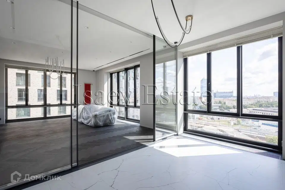Продаётся 5-комнатная квартира, 137.7 м²