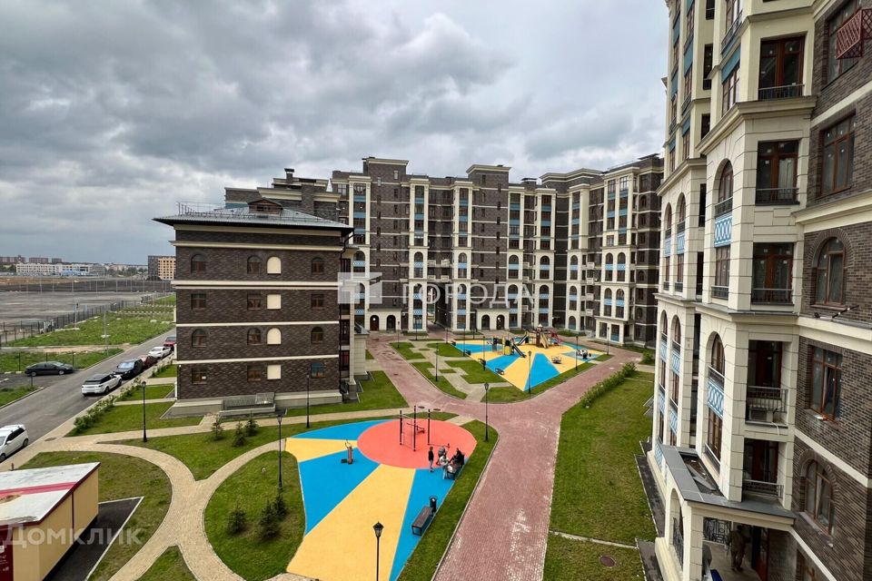 Продаётся 4-комнатная квартира, 122.4 м²