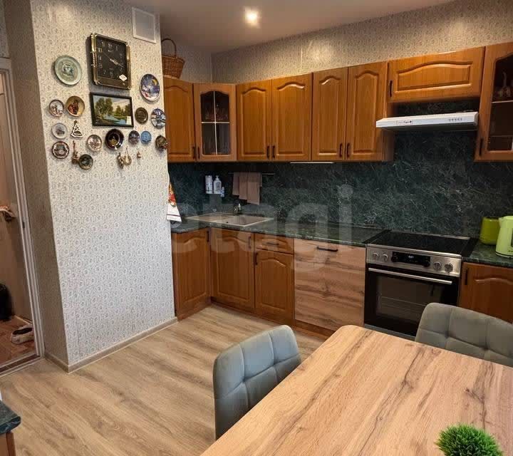 Продаётся 2-комнатная квартира, 65.2 м²