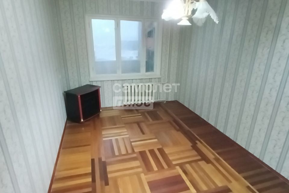 Продаётся 4-комнатная квартира, 91.8 м²