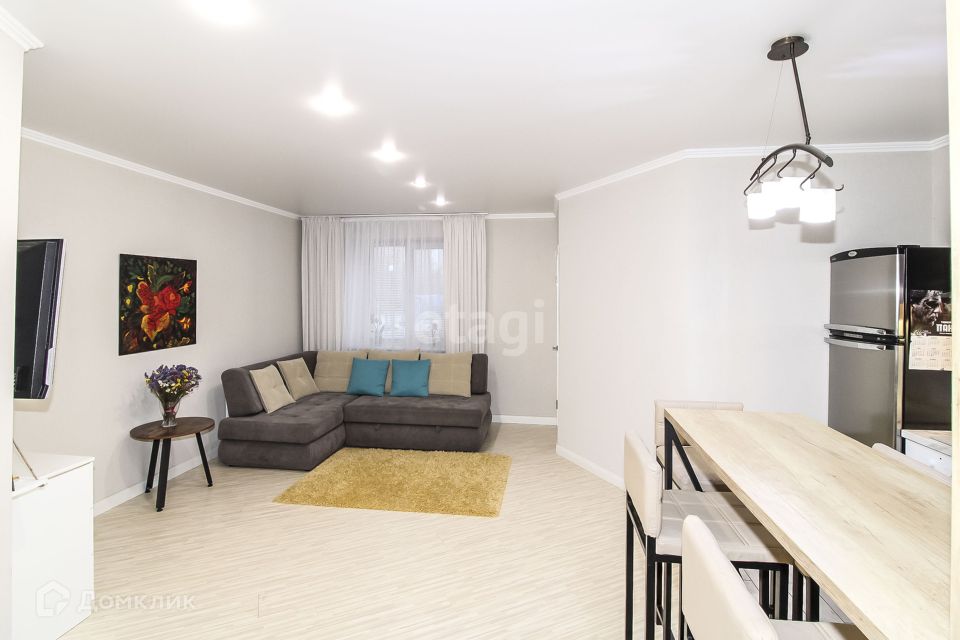Продаётся 2-комнатная квартира, 56.7 м²