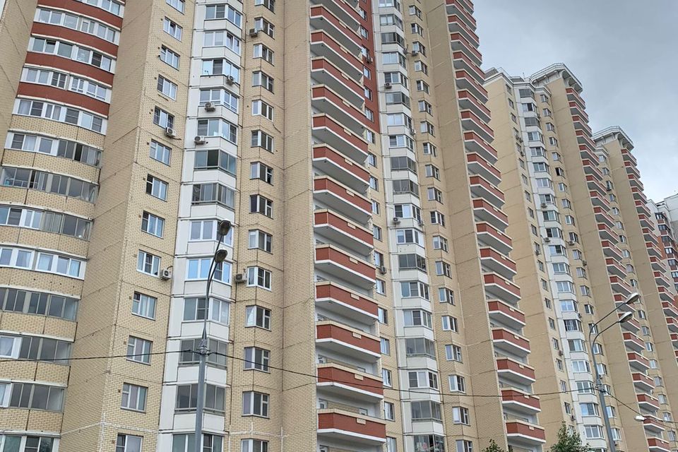 Продаётся 2-комнатная квартира, 67.4 м²