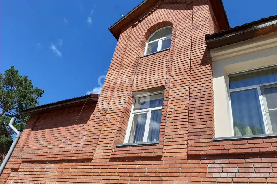 Продаётся 2-этажный дом, 357 м²