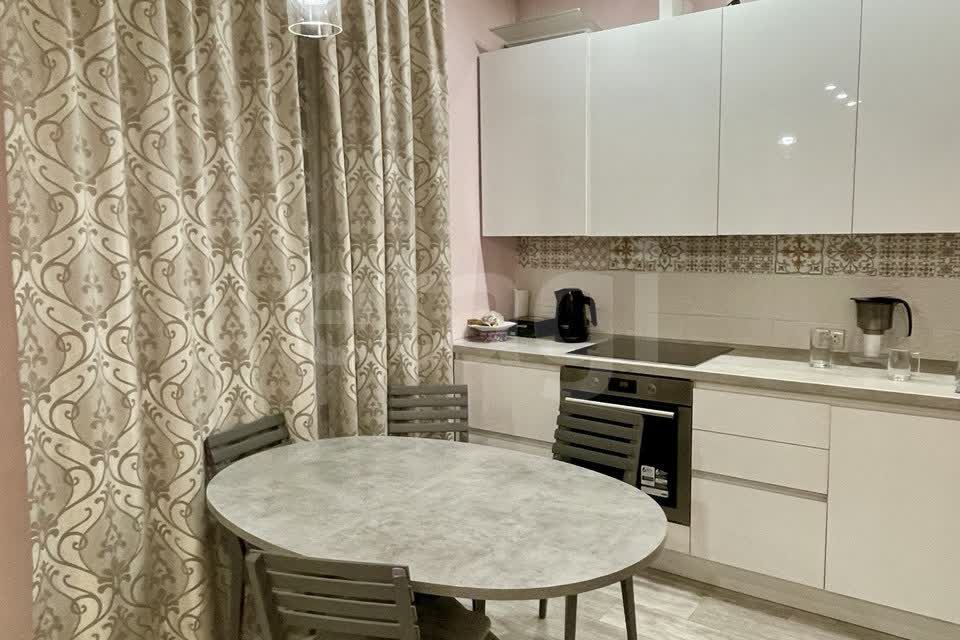 Продаётся 3-комнатная квартира, 75.6 м²