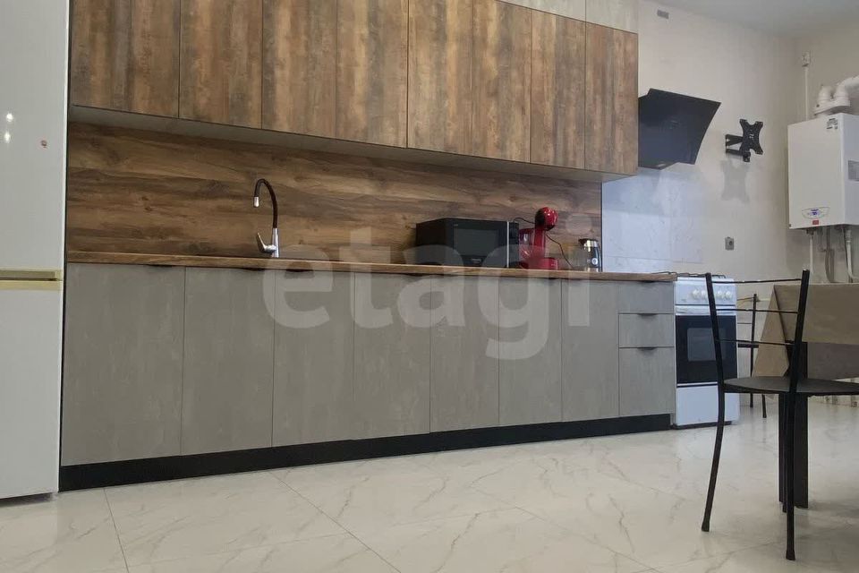 Продаётся 2-комнатная квартира, 63.5 м²