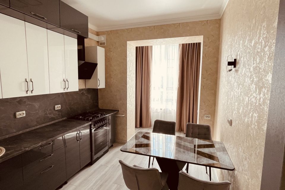 Продаётся 1-комнатная квартира, 37 м²