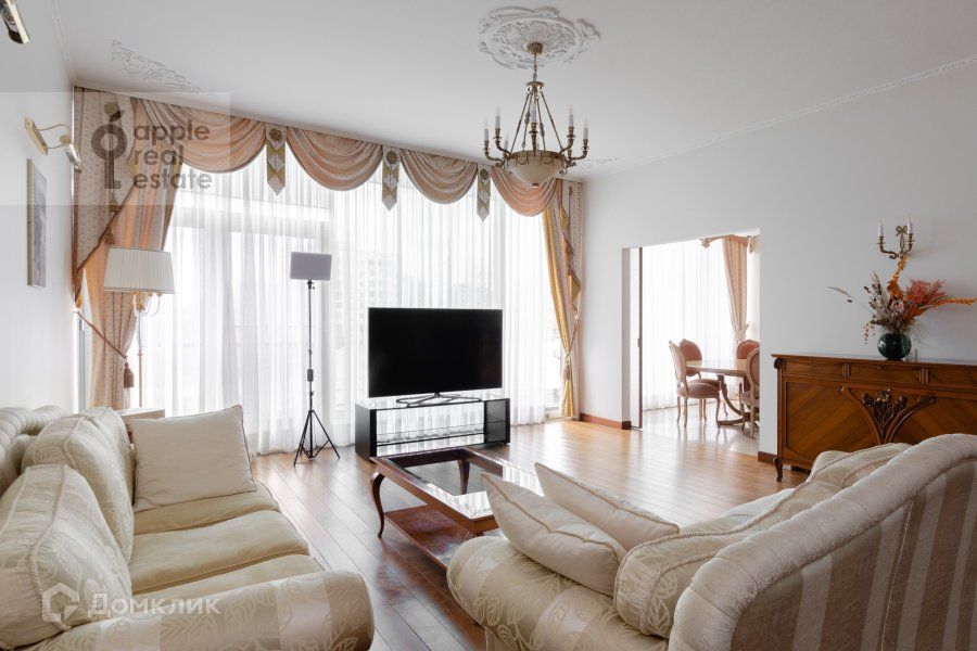 Продаётся 5-комнатная квартира, 246 м²