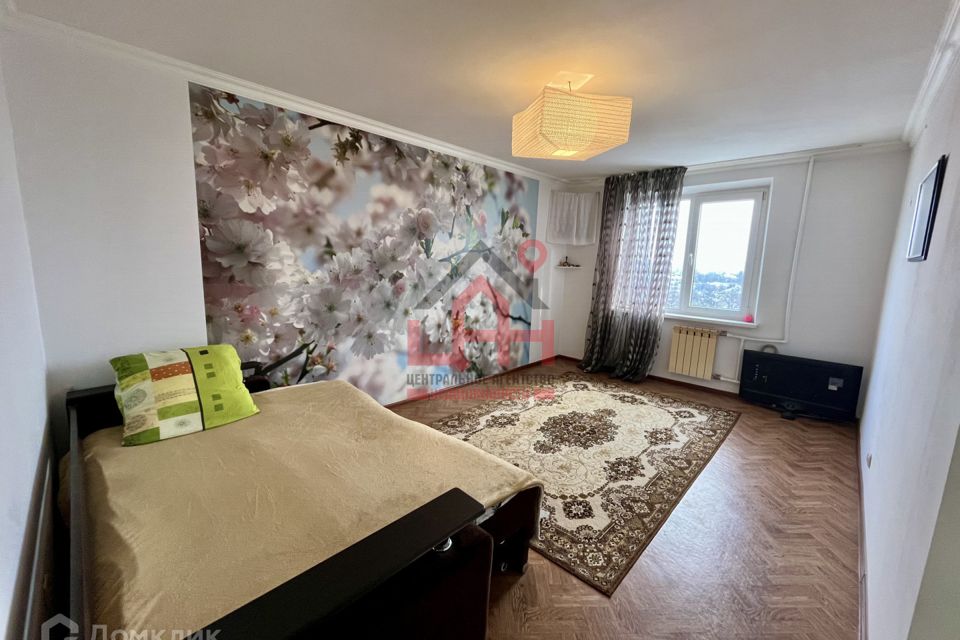 Продаётся 1-комнатная квартира, 42.2 м²