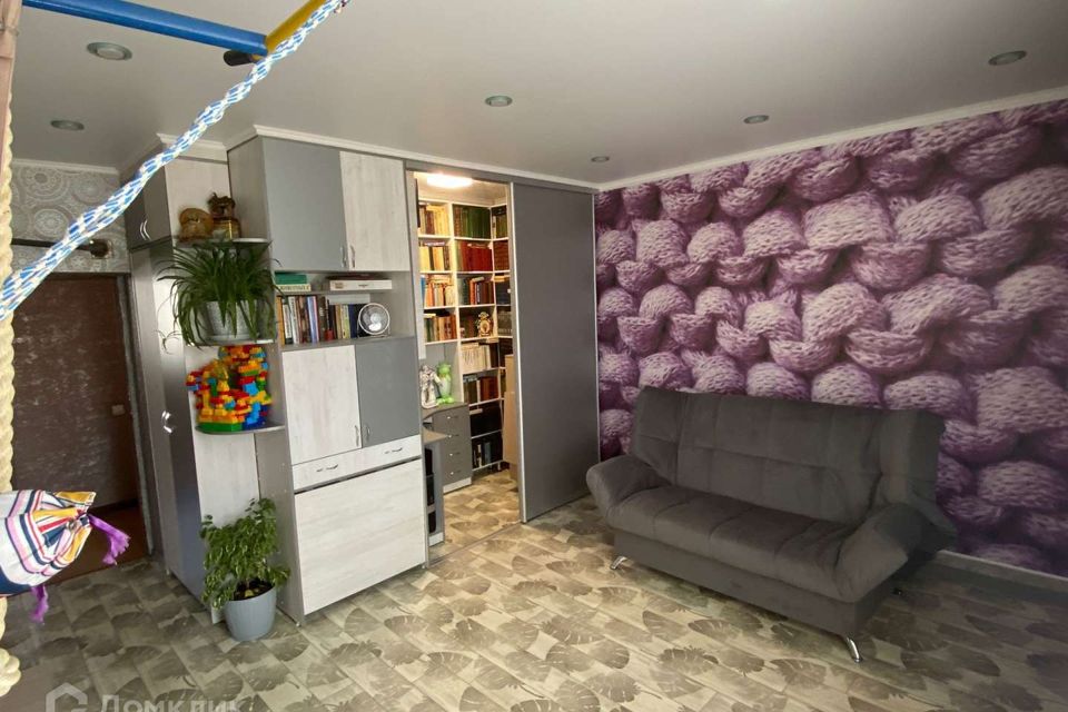 Продаётся 4-комнатная квартира, 90.8 м²