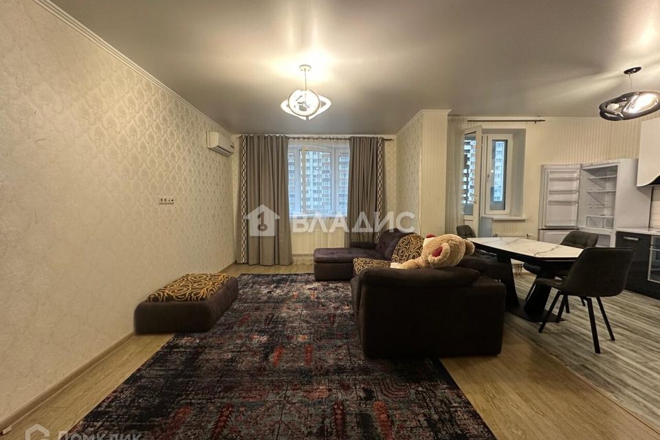Продаётся 2-комнатная квартира, 75.5 м²