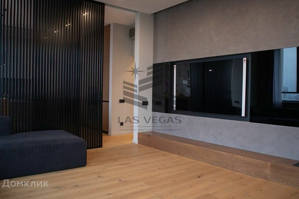 Сдаётся 2-комнатная квартира, 93 м²