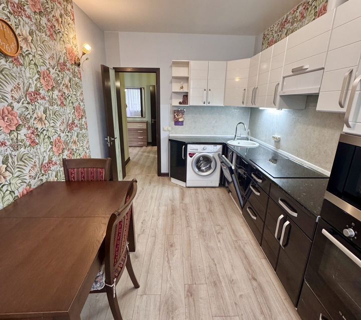 Сдаётся 2-комнатная квартира, 70 м²