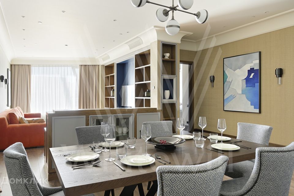 Продаётся 3-комнатная квартира, 137.9 м²