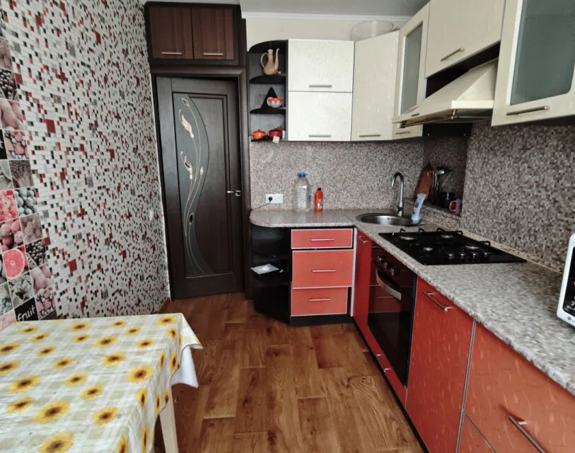 Продаётся 3-комнатная квартира, 62.3 м²