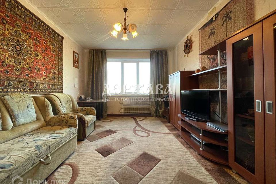 Продаётся 3-комнатная квартира, 61.7 м²